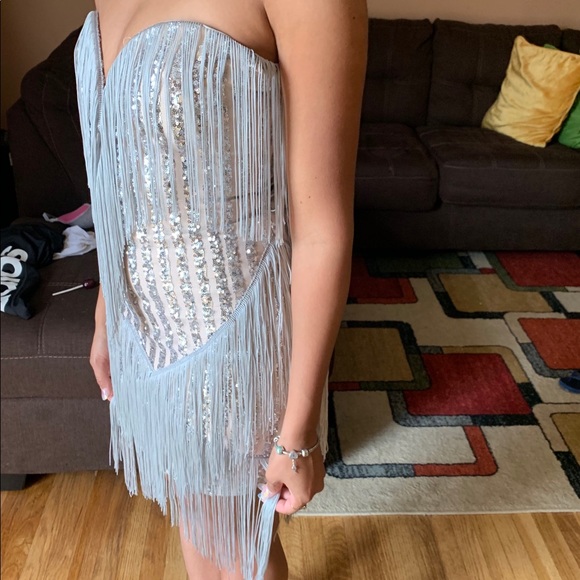 Elegant Formal Dress - Picture 2 of 4